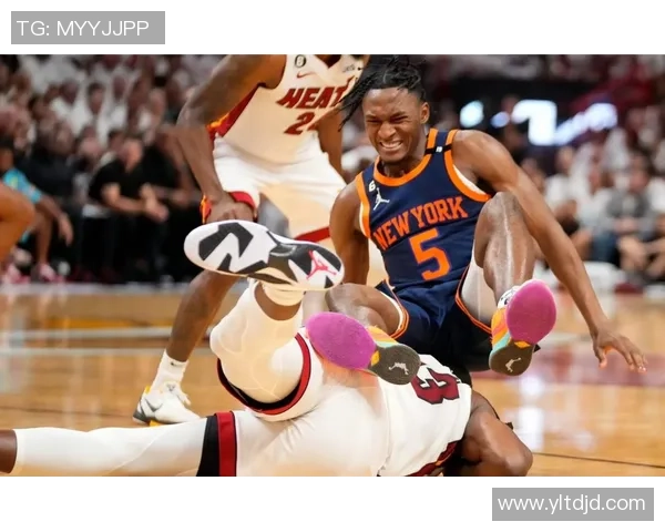 2012年NBA经典对决尼克斯与小牛的精彩瞬间回顾与分析