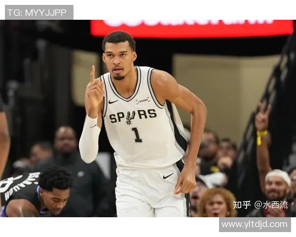 2016年NBA季后赛灰熊与马刺的激烈对决回顾与分析